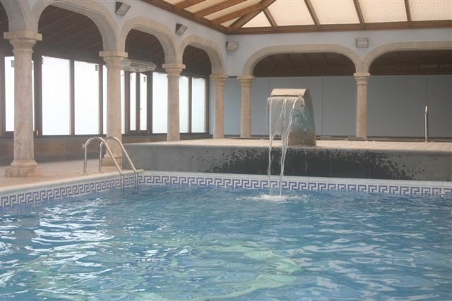Hotel El Nogal - binnen zwembad