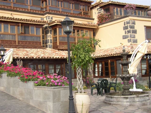 Hotel El Nogal 